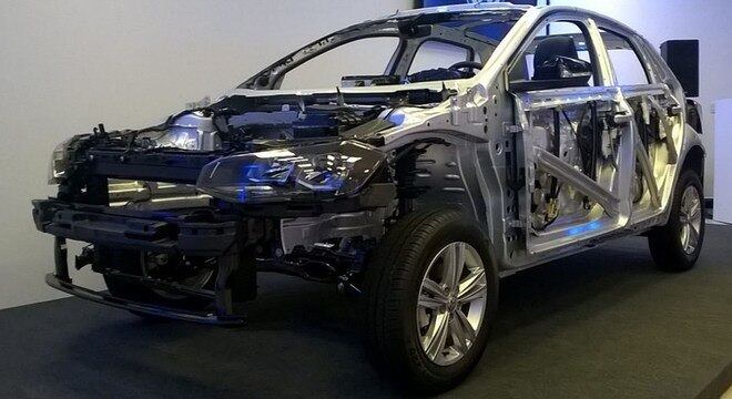 Novo Polo brasileiro terá suspensão 2 cm mais alta que a do modelo europeu