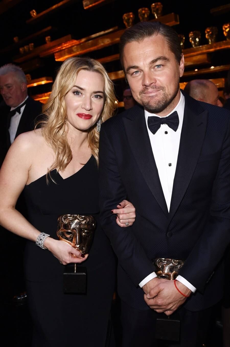 A internet pode pirar mais uma vez! Kate Winslet e Leonardo DiCaprio saíram vencedores do Bafta Awards e posaram juntos nos bastidores

Acesse o R7 Play e assista à programação da Record quando quiser