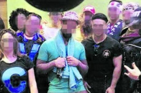 Fantasia causou polêmica nas redes sociais