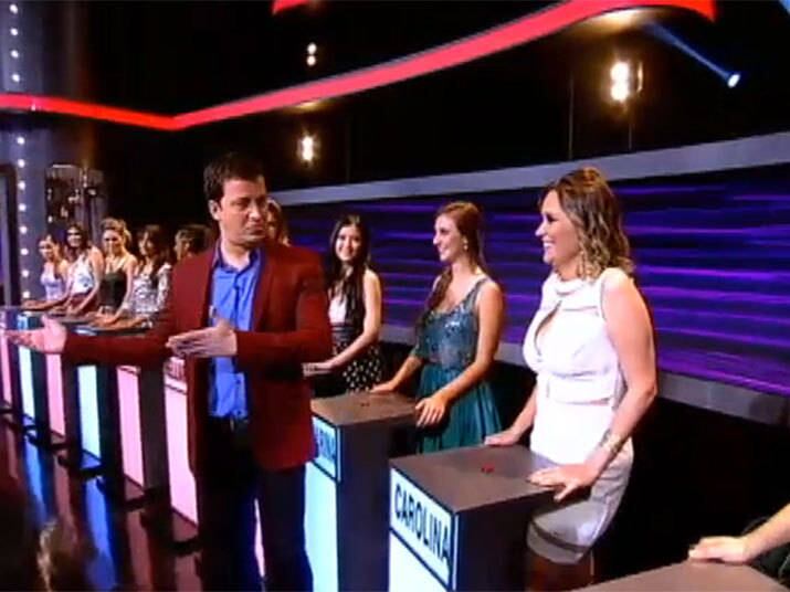 Carolina foi uma das garotas que gostou dele na primeira fase.
— Até o momento eu gostei.
— O que pode estragar para você? — quis saber Rafael Cortez
— Ser viciado em musculação. Ele pode ir todo o dia, mas não pode ser aquele cara bitolado. Eu gosto de um cara esteticamente bonito porque, geralmente, é o que chama mais a atenção. Gosto de barba por fazer. Geralmente gosto da minha idade ou uma pessoa mais velha
+ Vídeo: Diego faz número com fogo e vê que não é a melhor forma de conquistar mulheres
+ Siga o Me Leva Contigo no Twitter
+ Curta o Me Leva Contigo no Facebook