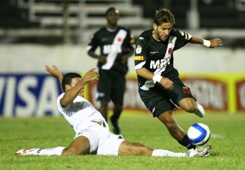 Bragantino - Campeão paulista em 1990, o Bragantino também surpreendeu ao ser vice-campeão brasileiro em 1991, perdendo apenas na final, por 1 a 0, para o São Paulo. Em 1992 t