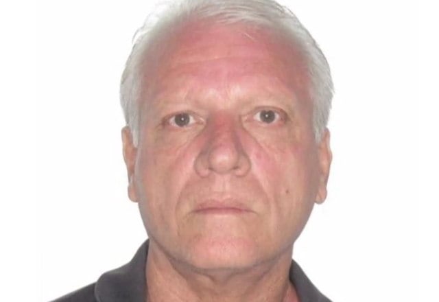 Nilton Rodrigues tirou a própria vida no dia em que seu filho foi preso em Roraima, na última sexta (15). Câmeras de segurança registraram o momento em que o idoso se atirou nos trilhos do trem em uma estação de São Paulo. O Domingo Espetacular chegou a conversar com o aposentado na semana em que Rafael estava foragido. "Não tenho mais nada para falar. Desculpa, eu ainda estou muito mal. É complicado. Nem como, não bebo, não durmo", relatou.