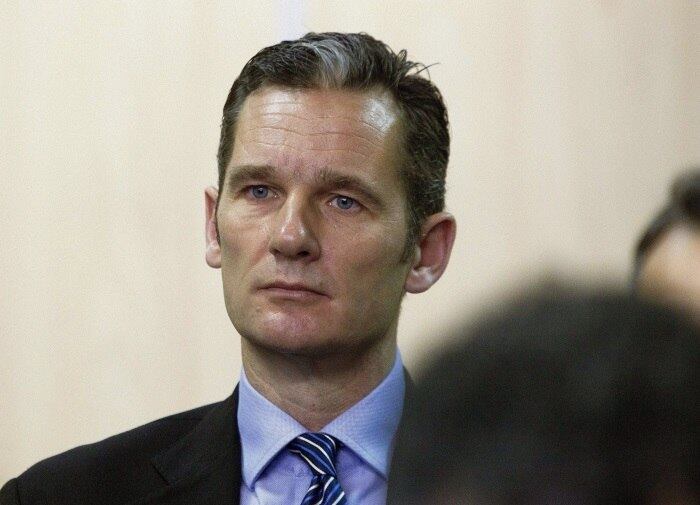 Iñaki Urdangarin foi considerado culpado pelos crimes e, além da pena de prisão, também pagará uma multa de 512 mil euros
