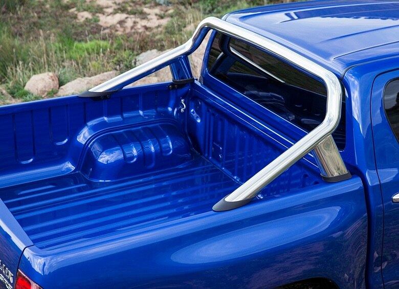 Na versão topo de linha, o modelo possui forte e robusto santantônio. Poderia vir também com protetor de caçamba de série, o que seria muito bem aceito 