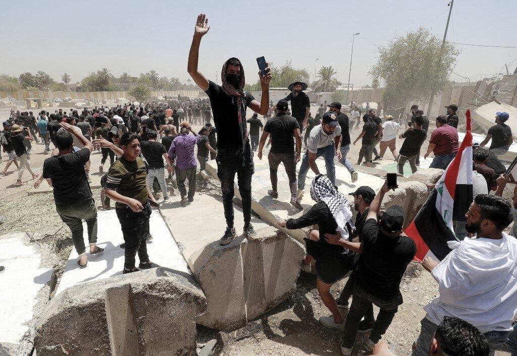 Antecipando o protesto, as forças de segurança fecharam vários acessos importantes da capital que levam à zona verde, onde estão localizadas instituições governamentais e embaixadas
