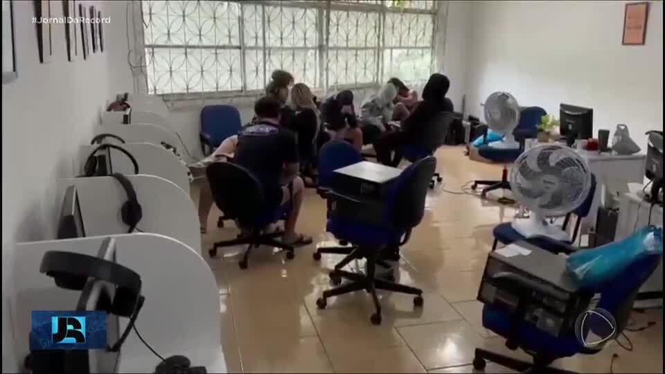 Polícia do RJ prende dez pessoas por aplicar golpes em idosos