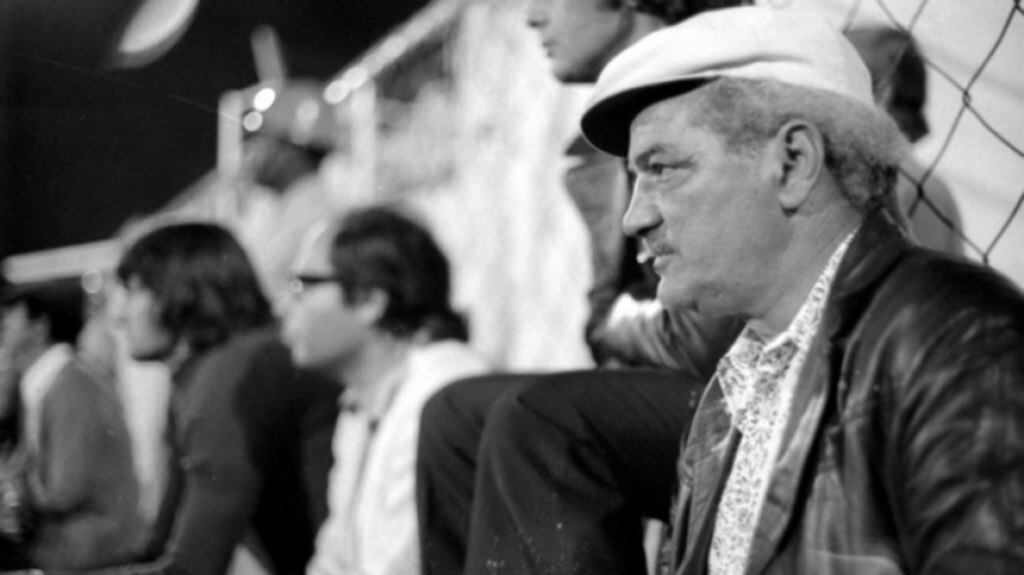 O paulista Elba de Pádua Lima, mais conhecido como Tim, foi ídolo do Botafogo nos gramados. Como treinador, comandou o Fluminense de 1964 a 1967, o Flamengo, em 1969, o Vasco, em 1970 e o Alvinegro, em 1972.