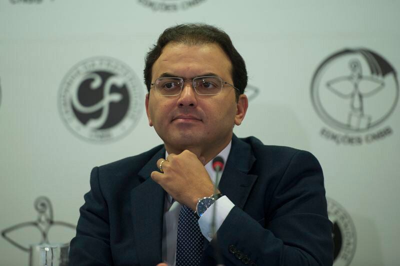 Coêlho é um dos nomes cotados para assumir vaga no STF