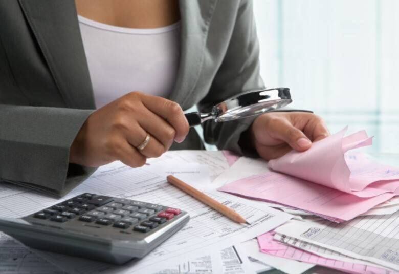 A declaração atrasada deve ser preenchida e enviada da mesma forma que a declaração normal (no prazo)