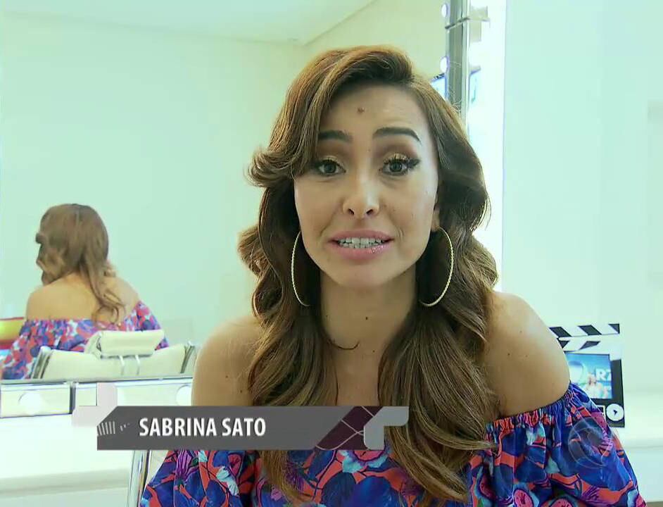 Bem-humorada, Sabrina Sato contou sobre uma experiência difícil na avenida. 

— Perrengue é o que não falta, ainda mais comigo. Sabrina Sato é muito perrengue

+ Acesse R7 Play e assista às íntegras dos programas da Rede Record
