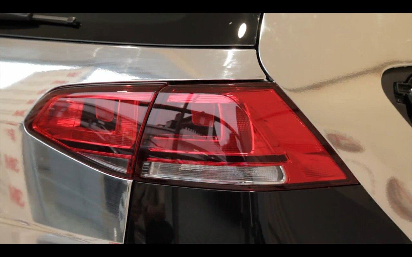 A qualidade do acabamento cromado em relação à pintura original é impressionante
VEJA TAMBÉM
> RAM faz picape enfurecida para divulgar novo filme do Super-Homem
> Direto da idade da pedra: carro do filme Os Flintstones movido com os pés vai a leilão
Quer saber tudo sobre carros? Acesse R7.com/carros