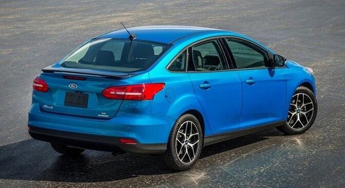 Ford Focus Fastback — O novo sedã está para ser apresentado no fim deste mês, pouco depois de o irmão hatchback ser revelado no Salão de Buenos Aires (Argentina). O motor continuará o mesmo, um 2.0 flex com até 178 cavalos (etanol) e transmissão automatizada PowerShift de seis velocidades