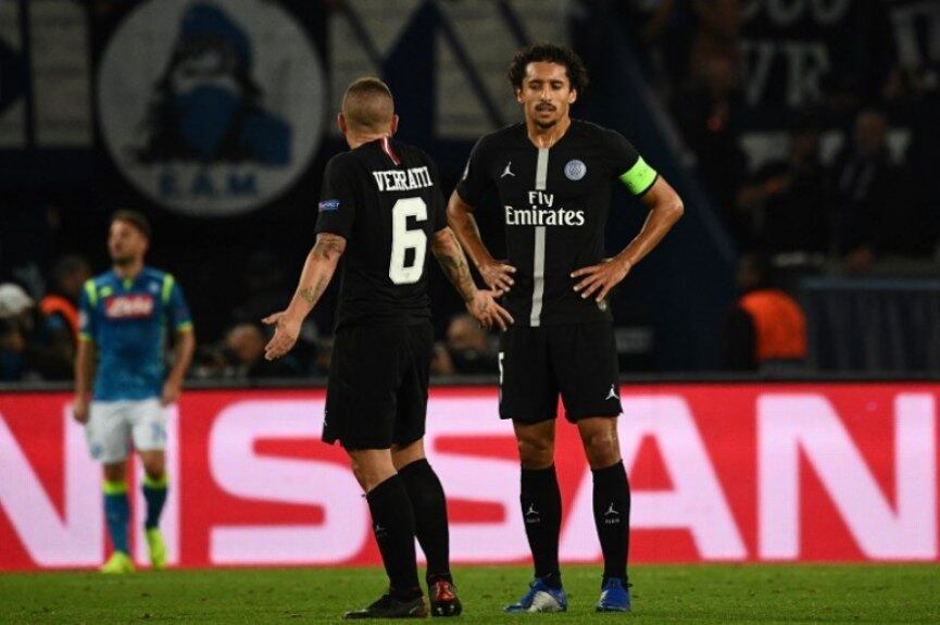 O Marquinhos acabou vacilando no segundo gol do Napoli, anotado por Mertens. No fim, Di Maria salvou os franceses da derrota em casa
(Foto: AFP)
