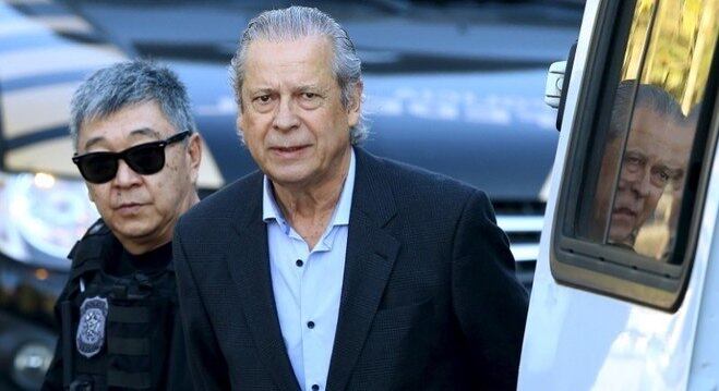 Dirceu foi condenado a mais de 30 anos de prisão