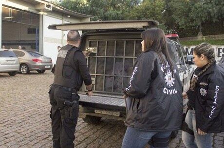 Segundo polícia, suspeitos roubavam cargas, bancos e casas