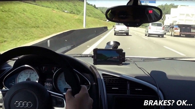 Os freios, claro, funcionam. Mas...

Saiba tudo sobre carros! Acesse www.r7.com/carros