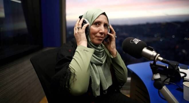 Antes de entrar na política nacional, Iman atuou como gerente de um centro comunitário