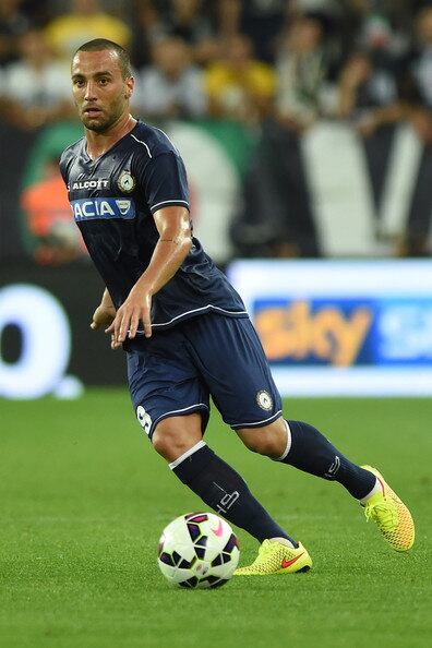 Quem está no futebol italiano é o volante Guilherme, ex-Corinthians. O jogador, que não ficou muito tempo no clube paulista, defende as cores da Udinese