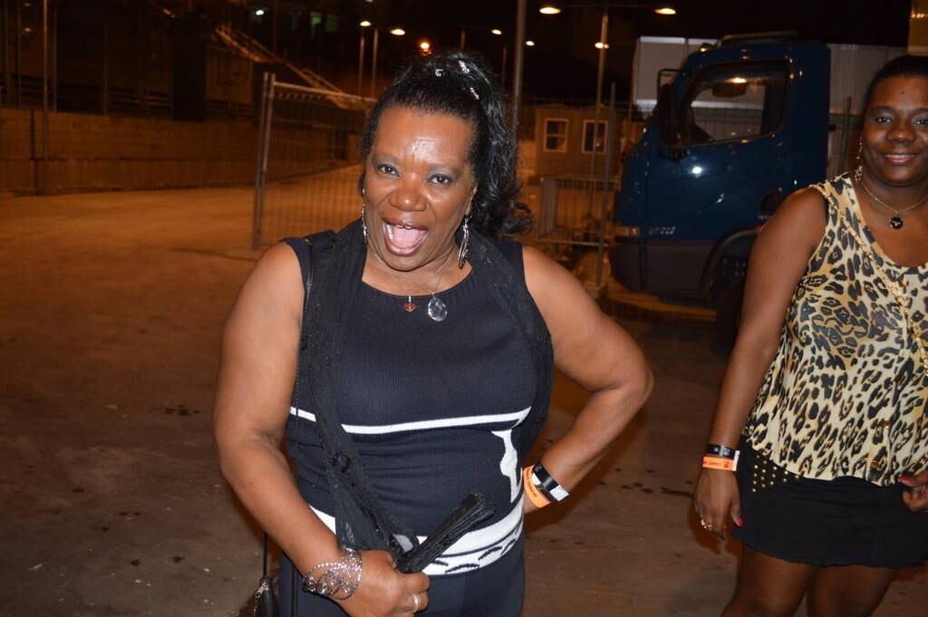 A atriz Neuza Borges não escondeu a empolgação pela noite especial