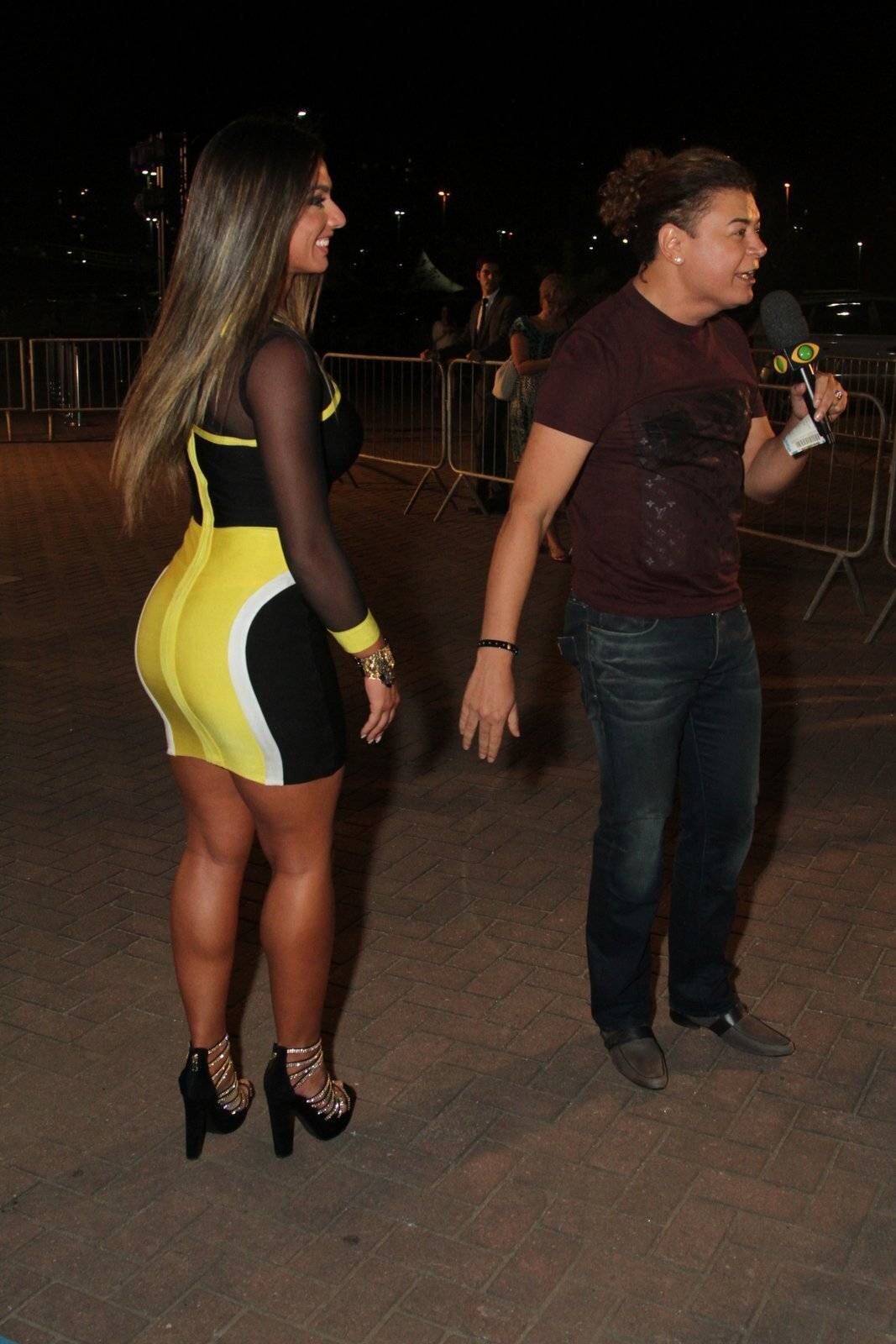 David Brazil brincando com Nicole