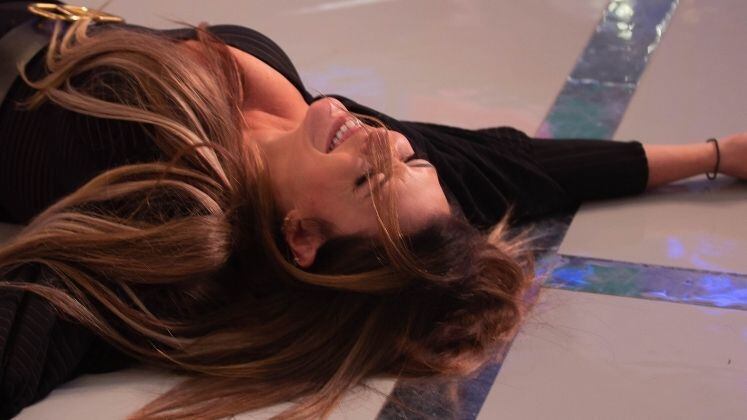 A cantora Simony respondeu a diversas polêmicas sobre sua carreira e vida particular no quadro Bola Fora. Ela falou sobre o relacionamento com o cantor Afro-X quando ele cumpria pena no presídio do Carandiru, em São Paulo. Em uma visita, ela chegou a ser feita refém durante uma rebelião