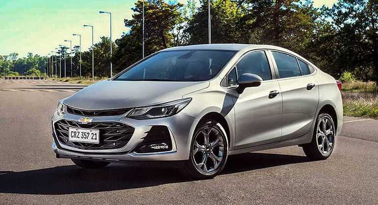 Modelo passa a contar com GPS com funções de rota ativa no navegador, aviso de velocidade e indicação de rotas