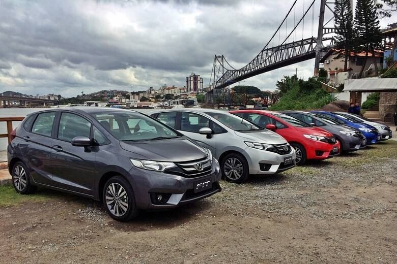 19º) Honda Fit — 3.428 unidades