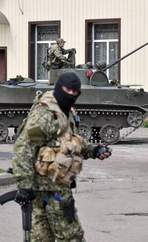 Grupos pró-Rússia estariam controlando o leste do país