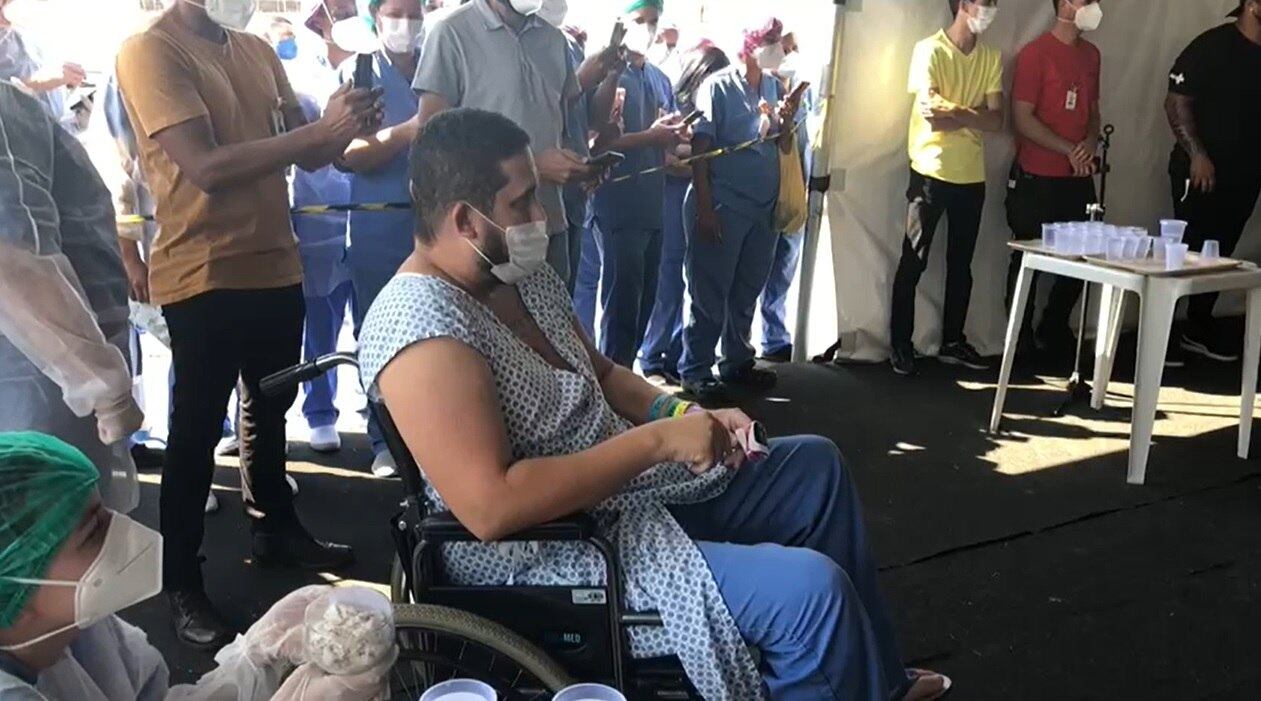 Eduardo Souza recebeu visita da banda Menos é Mais