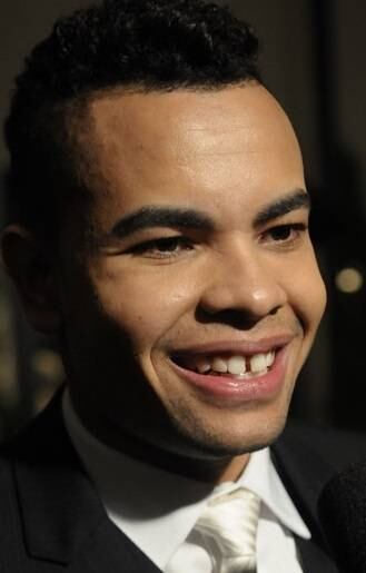 O jogador Dentinho não é conhecido pelos dentes à toa. Ele conquistou Dani Souza com um belo vão entre os dentes