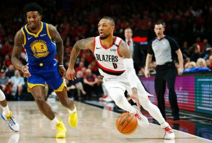 Damian Lillard se tornou o jogador mais bem pago da história da NBA. O armador assinou uma extensão do contrato com o Portland Trail Blazers e receberá US$ 258 milhões/6 anos.