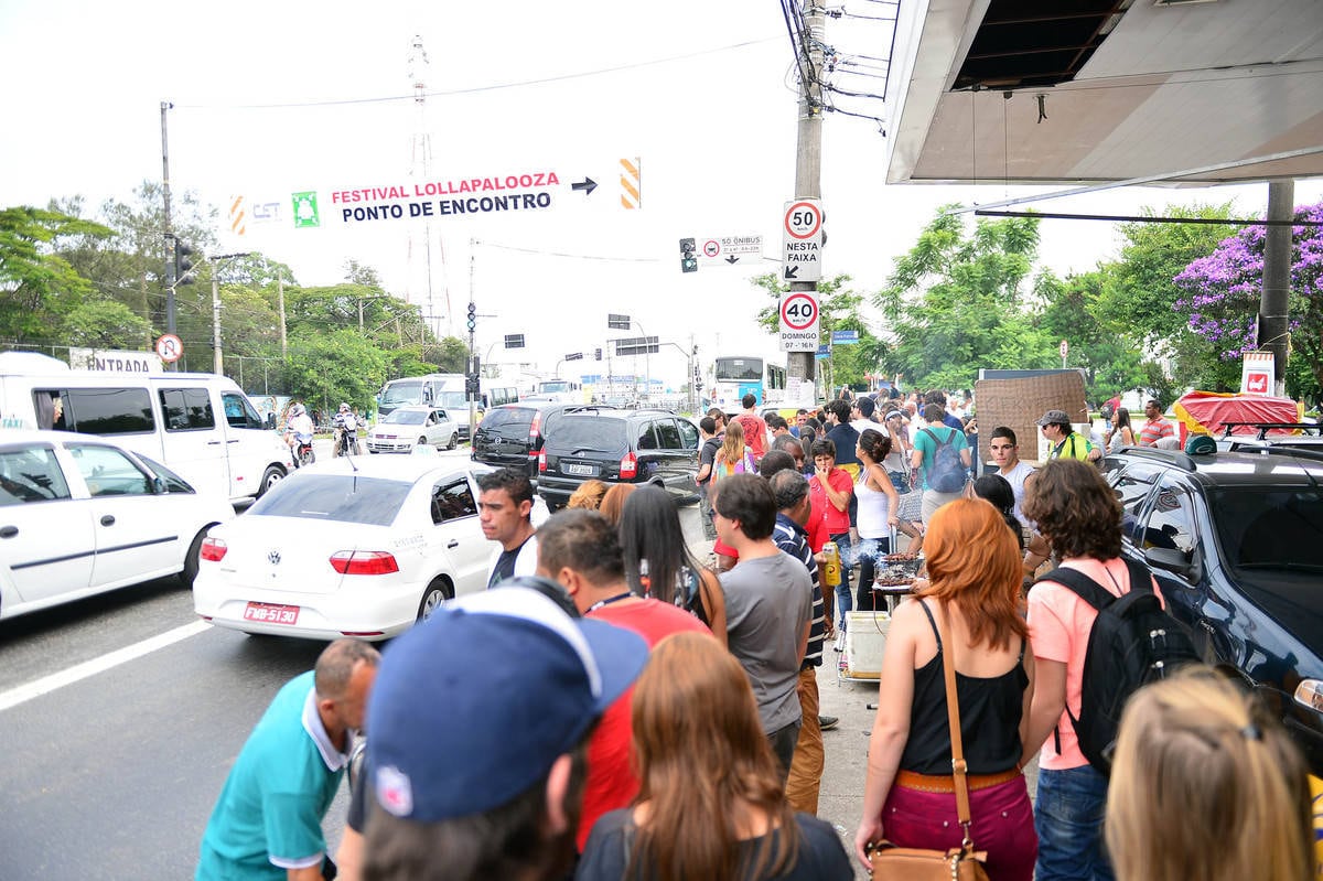 Lollapalooza: trânsito pra chegar a Interlagos