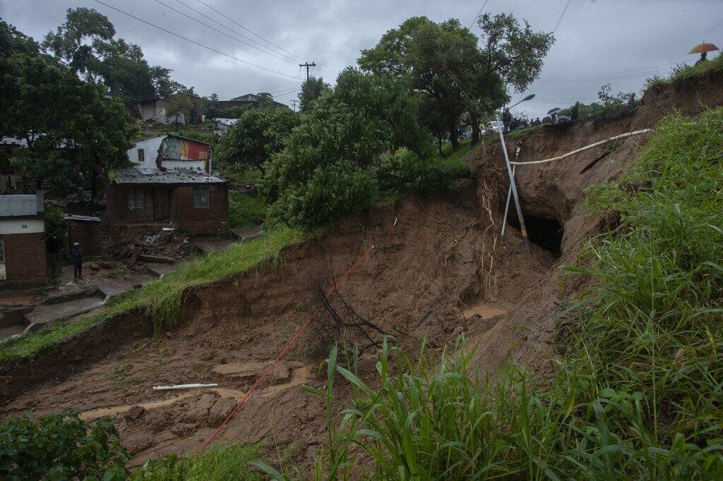 Naquele momento, ele já havia deixado 17 mortos e milhares de desalojados.

