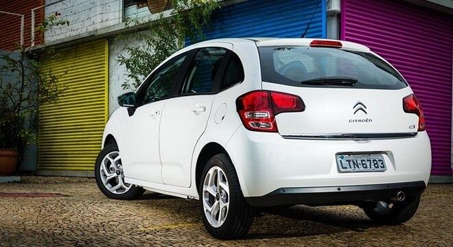 Hatch aposenta motor 1.5 8V e passa a oferecer apenas o 1.2 Puretech e o 1.6 16V Flex Start