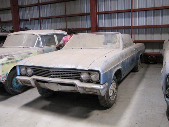 Modelos clássicos da concessionária Bullock, da Chevrolet, vão à leilão