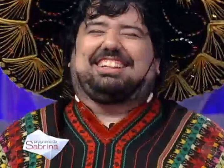 

É fácil achar número de roupa para
ele? Ou tudo é feito dentro da Record?



— Totoro possui medidas avantajadas.
Por isso, compramos em lojas que tenham tamanhos plus size, algumas peças foram
feitas em alfaiate e outras aqui na emissora



+ Quer seguir o Programa da Sabrina no Twitter? Clique aqui!

+ Acompanhe a atração no Facebook!

+ “Toque divertido, quase um personagem dos quadrinhos”, diz figurinista sobre looks de Totoro