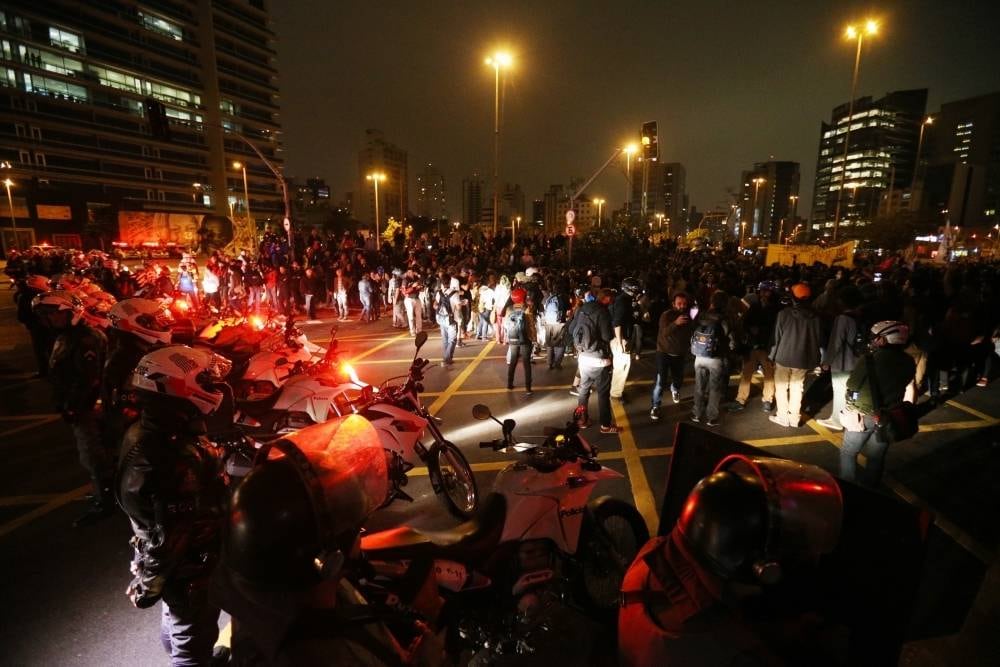 Manifestação contra o governo Michel Temer teve início no Largo da Batata, zona oeste de SP