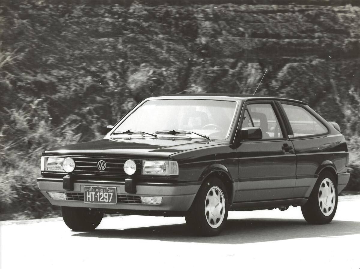 Não satisfeita, em 1988 a Volkswagen lança o modelo mais famoso, diga-se de passagem até
hoje, o temido GTi, primeiro carro nacional com injeção eletrônica. Em 1989, a
marca introduziu os novos motores AP 1800 e AE 1600