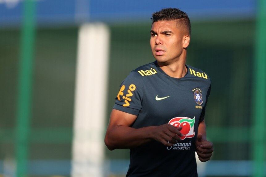 LESIONOU - O Real Madrid comunicou, nesta segunda-feira, que o volante brasileiro Casemiro sofreu uma lesão no tornozelo e a sua recuperação deve ser aproximadamente um mês. Dessa forma, a tendência é que o volante fique de fora dos próximos amistosos da Seleção Brasileira, contra Uruguai e Camarões (Foto: Lucas Figueiredo/CBF)