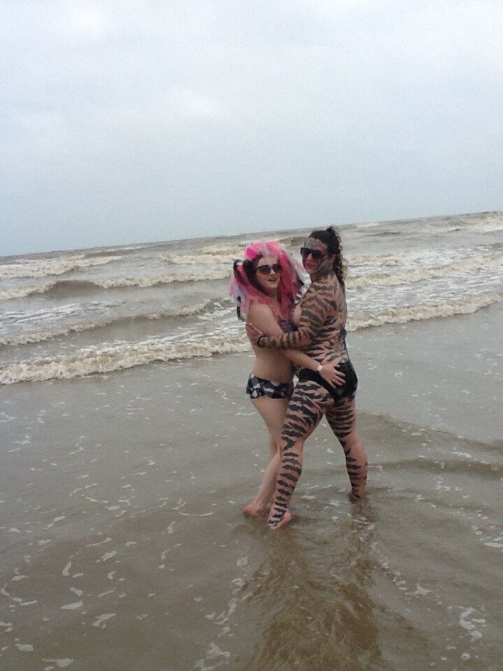  Depois foi apenas dando os retoques finais pra se tornar um tigre humano