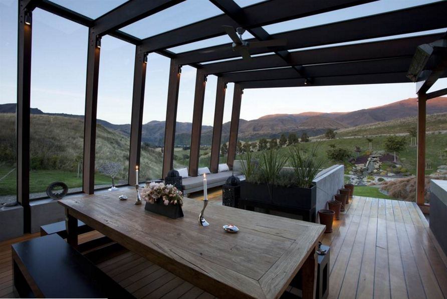 Também tem uma piscina interna