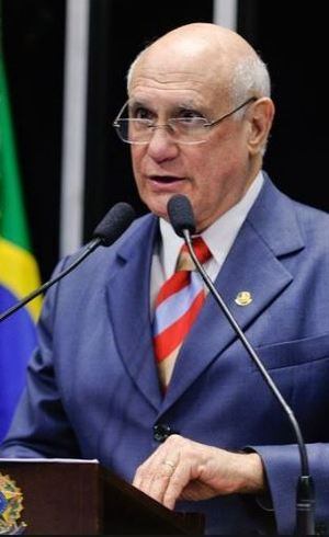 Lasier Martins (PDT-RS) irá votar sim