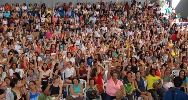 Após o ato, os profissionais pretendem seguir para a Granja Comari