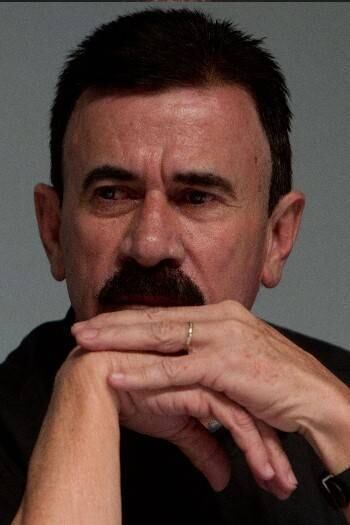 Para confirmar o depoimento dos médicos, o ex-meia Zenon revelou que sempre se utilizou das infiltrações da maneira correta e, por isso, conseguiu alongar sua carreira ao máximo. Assim como Nivaldo Baldo, o ídolo de Corinthians e Guarani também citou Garrincha como a principal vítima das agulhadas.

— Já
fiz infiltrações desde o peito do pé até o ombro, mas sempre para tratamento. Eu fazia a aplicação, depois parava de 10 a 15 dias para curar. Para jogar no dia seguinte eu nunca fiz, porque eu sempre soube que poderia piorar no futuro, assim como aconteceu com o Garrincha