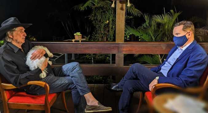 Sérgio Reis em entrevista a Roberto Cabrini para o Domingo Espetacular