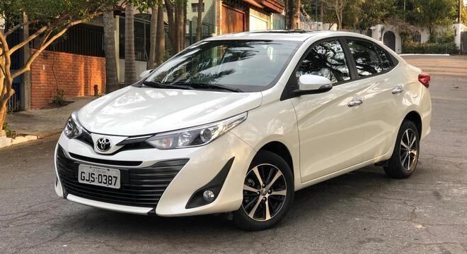 Yaris XLS Connect sedã avaliado pelo R7; bom desempenho e consumo apesar do preço mais alto