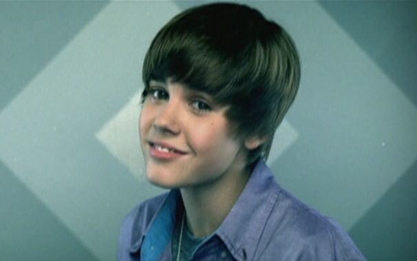 Em segundo lugar fica o hit Baby que catapultou Justin Bieber ao estrelato. A canção grudenta tem impressionantes 1 bilhão e 157 milhões de visualizações e ficou por muito tempo no posto de vídeo mais visto no YouTube

