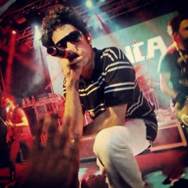 Entre as demais ações estão ainda a devolução de um carro no valor de R$ 64.852,14, pedida pelo Banco Continental, e a reintegração e
manutenção de posse de um imóvel no valor de R$ 240 mil à época, pedida
pelo Banco Matone S/A. Localizado em Perdizes, o apartamento de 103 m² e
duas vagas acabou indo para leilão no mesmo ano, por decisão judicial