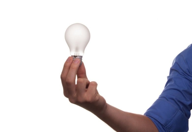 A falta de chuvas e o baixo volume dos reservatórios também trazem reflexos na conta de luz do mês. A mudança da bandeira amarela para a bandeira vermelha traz uma tarifa muito mais cara