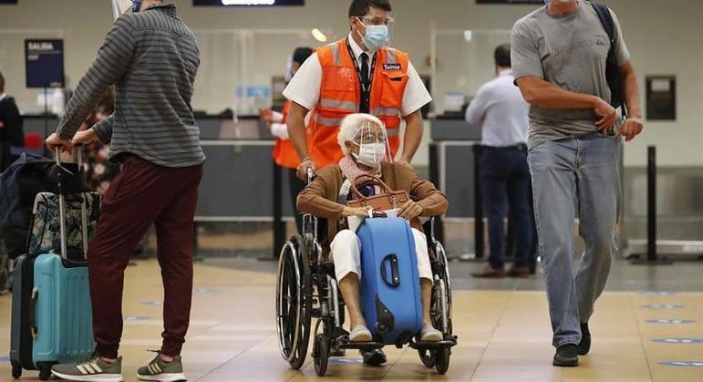 Peru mantém suspensão de voo comerciais com Brasil, Índia e África do Sul